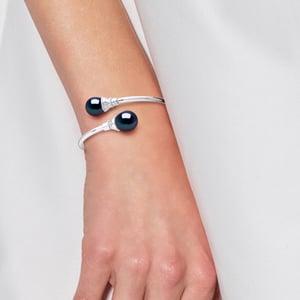 USTED Y ME PROLACELA DE AGUA AGUTA Pearl White and Black 11-12 mm 925