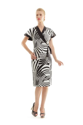 Vestido cruzado con estampado de cebra
