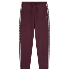 Pantalones deportivos rojos sangre de buey con dobladillo grabado Seasonal de Fred Perry