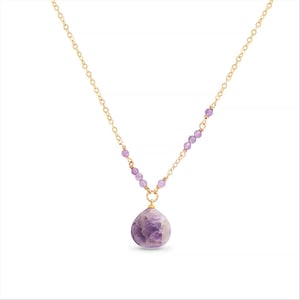Collar Luxenter, zoqoyi de aleación de metal y amatista natural acabado baño oro 18K
