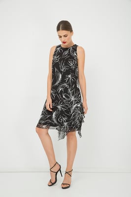 Vestido sin mangas con volante