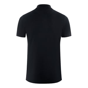 Polo negro con mangas con la marca Aquascutum