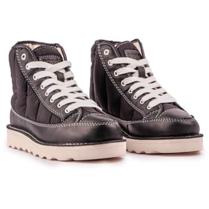 Botas Roopa Good News