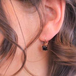 Pendientes cuadrados en oro rosa y negro
