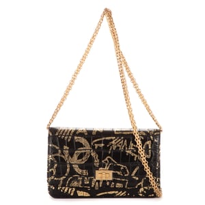 2.55 Graffiti Crocodile Reissue Wallet On Chain  Bolso bandolera