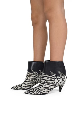 Saint Laurent Botines de potro Negro