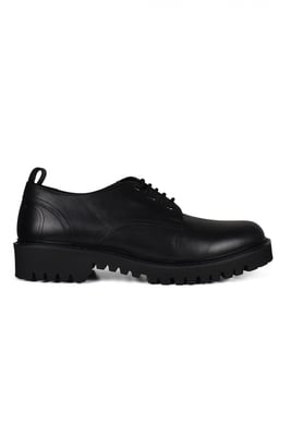 Valentino Garavani Derbies Negro