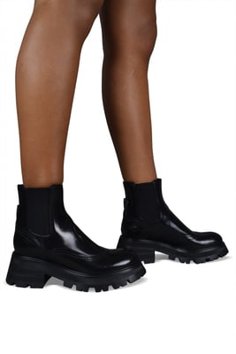 Alexander McQueen Botas Wander Chelsea Negro