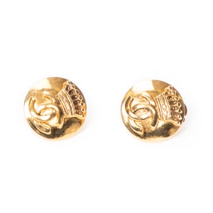 Chanel CC Crown Round Clip On Earrings  en Oro Acero inoxidable sin níquel