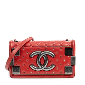 Chanel Studded Horizontal Boy Brick Flap  en Rojo Piel de becerro