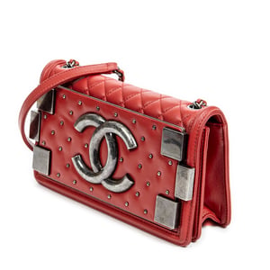 Chanel Studded Horizontal Boy Brick Flap  en Rojo Piel de becerro