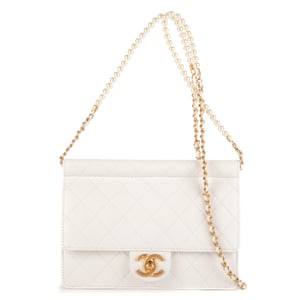 Chanel Vintage Pearl Wallet on Chain  en Blanco Piel de becerro