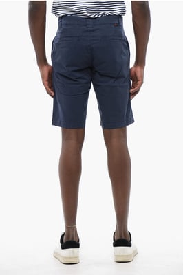 Pantalones cortos chinos en azul