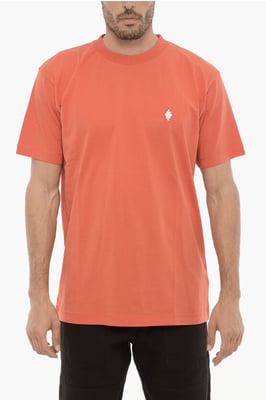 Camiseta de cuello redondo con bordado de cruz en color naranja