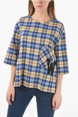 Camiseta oversize a cuadros con parche de monograma maxi en multicolor