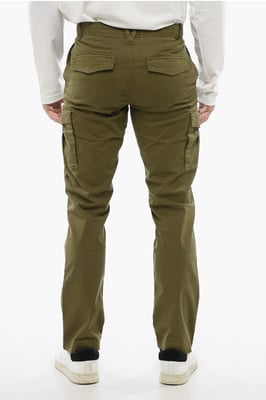 Pantalones cargo en verde