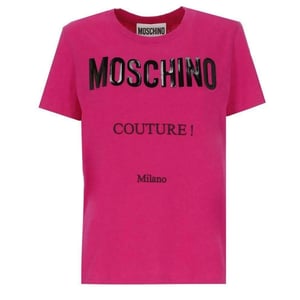 Camiseta fucsia con logo brillante de Moschino Couture