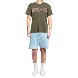 Camiseta Verde Con El Logo Multicolor Bordado De Moschino