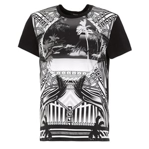 Camiseta Negra Con El Logotipo De Balmain Resort