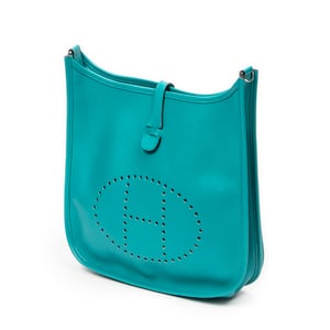 Hermès Evelyne III PM en Vert Jade Piel de becerro