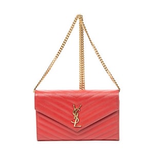 Yves Saint Laurent Classic Cassandre Chain Wallet  en Rojo Piel de becerro