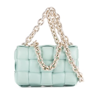 Bottega Veneta Chain Cassette  en Azul pálido Piel de becerro