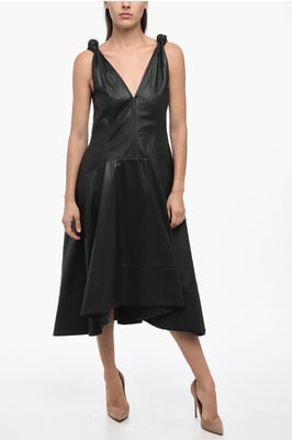Vestido de cuero con detalles de nudo en verde