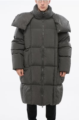 Chaqueta maxi acolchada de plumón MM6 con capucha extraíble en gris