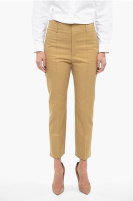 Pantalones de algodón con pliegues delanteros y corte cónico en marrón