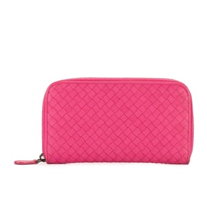 Bottega Veneta Intrecciato Zip Around Wallet  en Rosa Piel de becerro