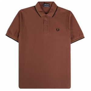 Polo Fred Perry Verde Lima Con Cuello Con Ribete Doble Y Color Granate