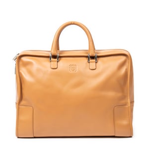 Loewe Amazona Weekender 40 en Bronceado Piel de becerro
