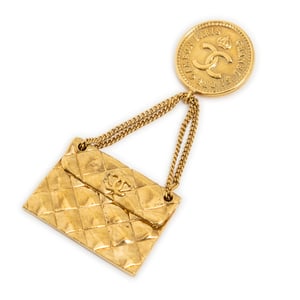 Chanel CC Quilted Flap Brooch  en Oro Acero inoxidable sin níquel