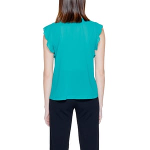 Blusa con Volantes y Cuello en V Ri14208200148ro