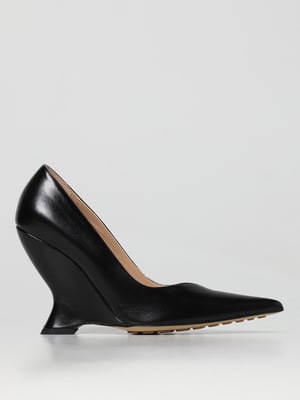 Zapato de tacón cuña de cuero