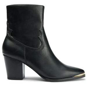 Solesister Tina Botas