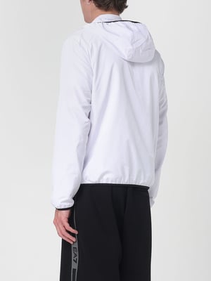 Chaqueta con capucha