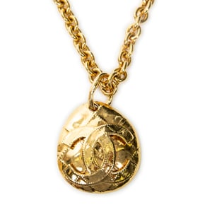Chanel CC Oval Pendant Chain Necklace  en Oro Acero inoxidable sin níquel
