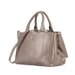 Prada Canapa  en Taupe Piel de becerro