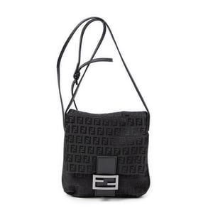 Fendi Small Flap Crossbody  en Negro Lienzo
