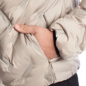 Chaqueta de Hombre Acolchada con Capucha US40127001