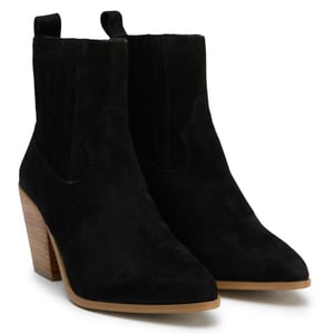 Ravel Ebert Botas