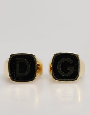 Anillos Ajustables de Latón Real en Tono Dorado con Esmalte Negro 'DG'
