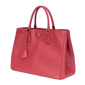 Prada Saffiano Lux Tote  en Red Cuero de ternero
