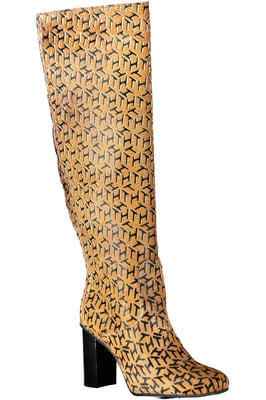 Las botas de pelo de ternera con monograma hasta la rodilla