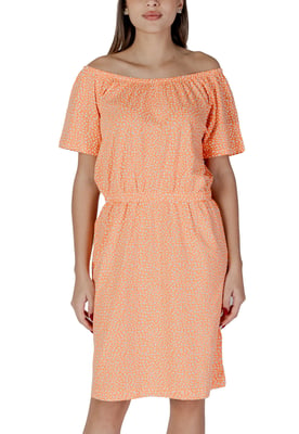 Vestido mini de hombros al descubierto con mangas cortas