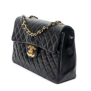 Chanel Maxi Jumbo XL Flap  en Black Cuero de ternero