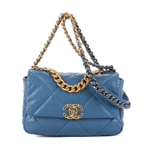 Chanel Classic 19 Flap  en Blue Cuero de ternero