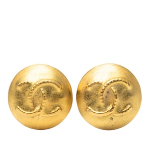 Pendientes de boton clip en oro laminado de segunda mano