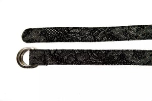 Cinturón de mujer de lana negra BYBLOS